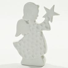 Biely dekoratívny anjel s hviezdou.