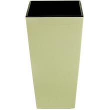 Krémový štvorcový kvetináč s vkladom.