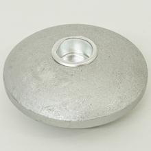 Sviečka na stôl s moderným dizajnom.