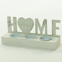 Trojitý svietnik s nápisom HOME.