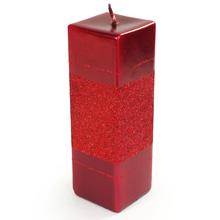 Vianočná sviečka s glitrom v červenej farbe.