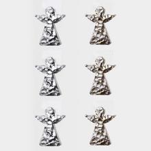 Sada šiestich anjelikov v zlatej a striebornej farbe.