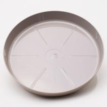 Okrúhla miska v taupe farbe s priemerom 33,7 cm a výškou 4,8 cm.