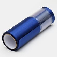 Satenová rolka tmavomodrej farby s rozmermi 16 cm x 6 m.