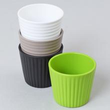 Sada obalov na kaktusy v rôznych farbách.