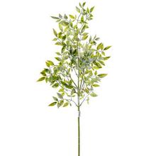 Umelý konár so zelenými listami a snehom, 58 cm.