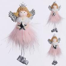 Ružový anjel so striebornými krídlami a hviezdou.