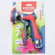 Záhradný postrekovač s pogumovanou rukoväťou a 7 funkciami.