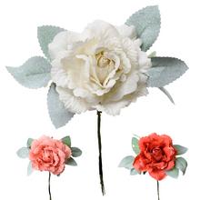 Umelé kvety - hlava ruže v troch farbách.