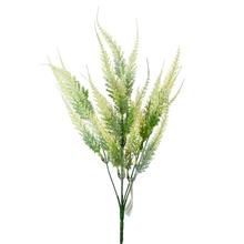 Umelý zápich vres biely s dĺžkou 37 cm.