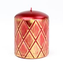 Vianočná sviečka DIAMENT CLASSIC v bordovej farbe s ornamentom.