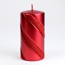 Červená vianočná sviečka s pásikom