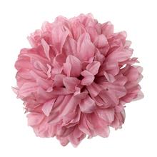 Umelá chryzantéma v svetloružovej farbe s priemerom 13 cm.