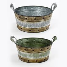 Obal misa z kovu s rozmermi 23x10,5 cm.