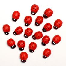 Drevené lienky na aranžovanie, balenie 18 kusov.