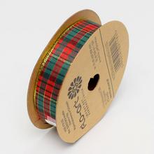 Vianočná stuha s károvaným vzorom v zelenej a červenej farbe.