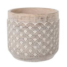 Cementový obal v svetlohnedej farbe s antickým vzhľadom.