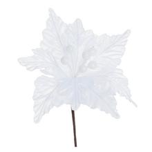 Umelá biela ruža/poinsettia s dekoratívnymi guľôčkami.