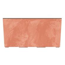 Hrantík s vkladom v betónovom efekte terakota.