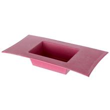 Obal obdĺžnik s okrajom v ružovej farbe.