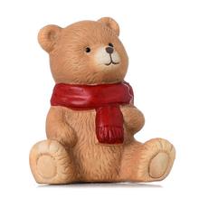 Keramický medvedík so šálom