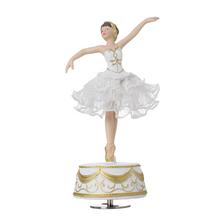 Biely baletný dekor s balerínou.