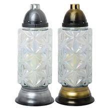 Náhrobné sviečky v čírom skle s kvetinovým vzorom.