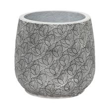 Biely keramický kvetináč s listovým vzorom.