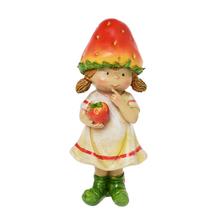 Dievčatko s jahodovou čiapkou a jablkom v ruke.