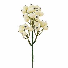 Umelý zápich šípky krémovej farby s bielymi bobuľami.