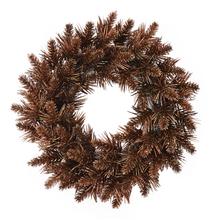 Umelý veniec šiškový s priemerom 28,6 cm.