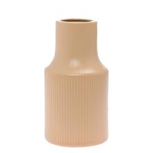 Hnedá keramická váza s pruhmi, výška 23 cm.