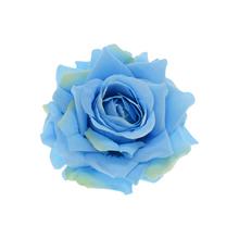 Umelá modrá ruža s priemerom 8 cm.