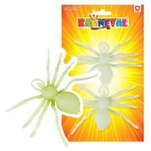 Svietiace pavúky v tme na Halloween