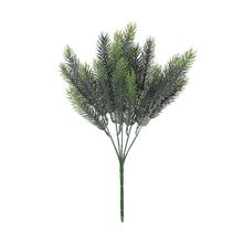 Zelená čečina s dĺžkou 34 cm.