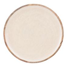 Drevený tanier z mangového dreva s prírodným povrchom, priemer 30 cm.