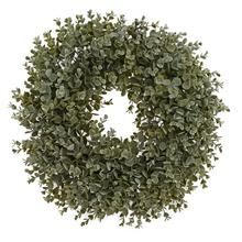 Veniec z umelého krušpánu v zelenej a bielej farbe, priemer 30 cm.