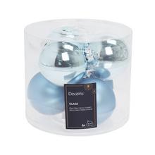 Sada sklenených vianočných gulí v modrej farbe, lesklé a matné povrchy.