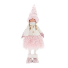 Ružové dievča z látky s čiapkou a kabátom.