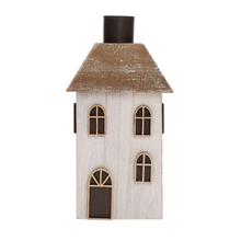 Drevený domček na sviečku s bielou farbou a hnedou strechou.