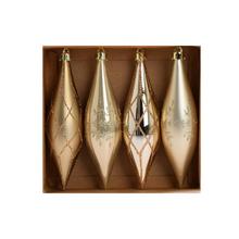 Sada štyroch vianočných ozdôb v zlatej a striebornej farbe.