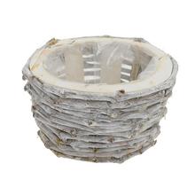 Obal oválny z prútia s priemerom 24 cm a výškou 12 cm.