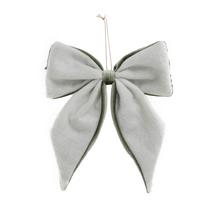 Zeleno-zlatá textilná mašľa na zavesenie.