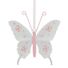 Biely motýlik s ružovými a fialovými detailmi, zavesený na stužke.