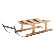 Sánky z prírodného dreva a kovu.