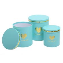 Darčeková krabička so srdiečkom v mentolovej farbe.