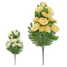 Kytica umelých kvetov s ružami a gerberami v žltej farbe.