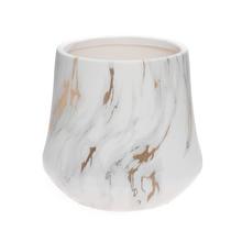 Obal na kvetináč z keramického materiálu s mramorovým vzorom v bielo-zlatej farbe.