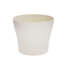 Biely matný obal na kvety v tvare tulipánu.