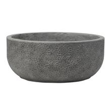 Šedý obal misa Jasmin s kvetinovým vzorom.